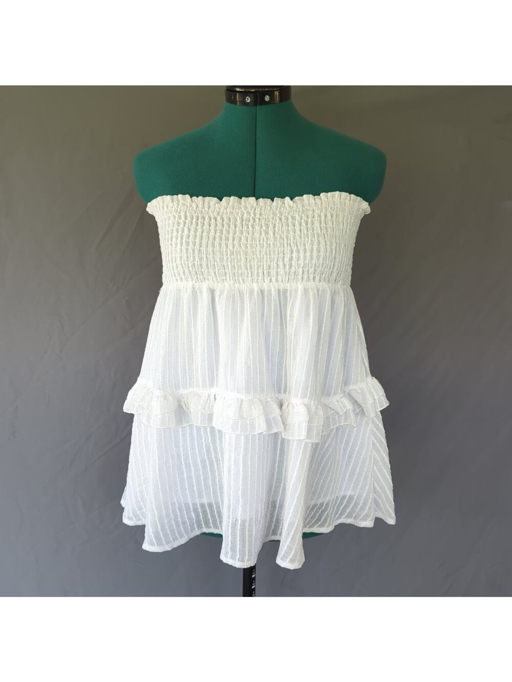 Kendall + Kylie White Smocked Ruffle Peplum Strapless Top Size M Cottage Boho